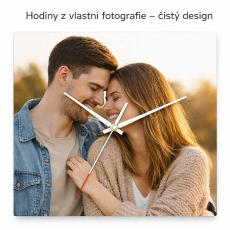 Hodiny z vlastní fotografie – čistý design