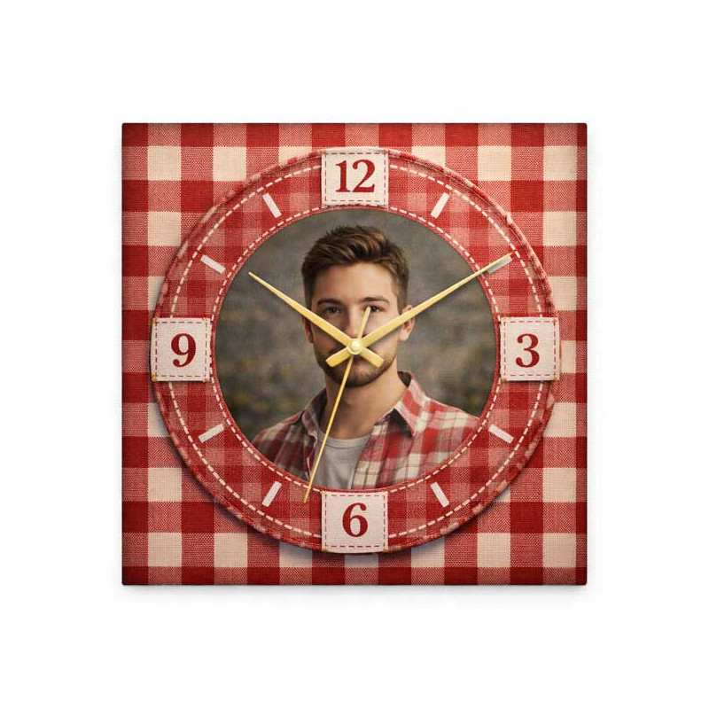 Hodiny z vlastní fotografie – červená kostka