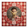 Hodiny z vlastní fotografie – červená kostka