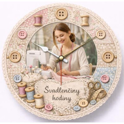 Kulaté hodiny s fotografií pro švadlenku – něžný šicí motiv